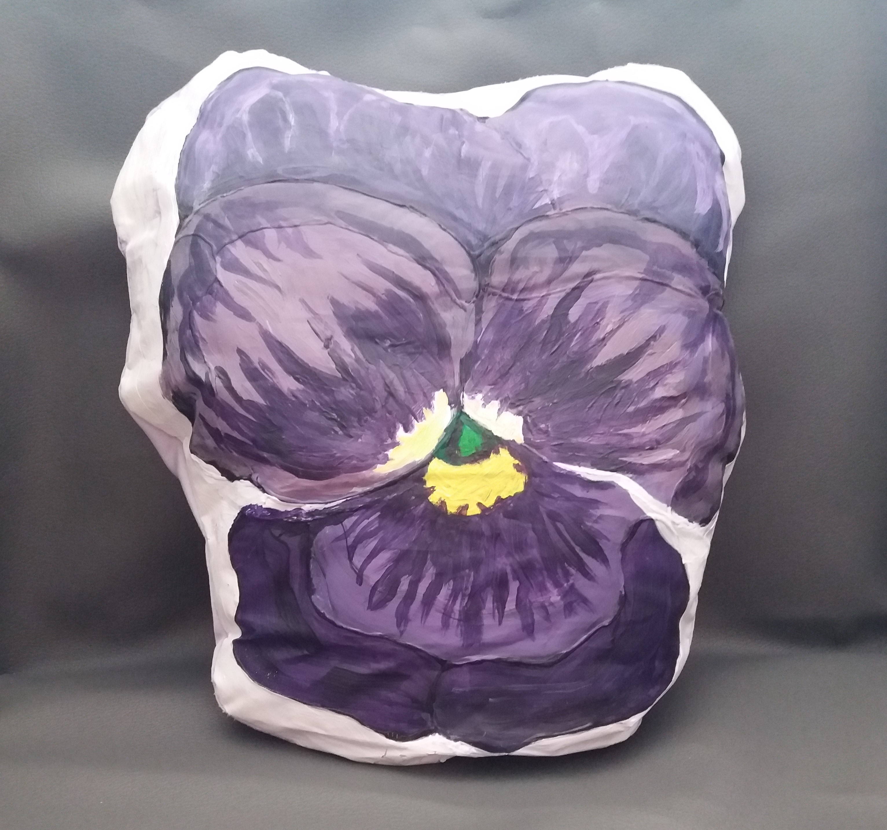 کوسن نقاشی روی پارچه طرح گل