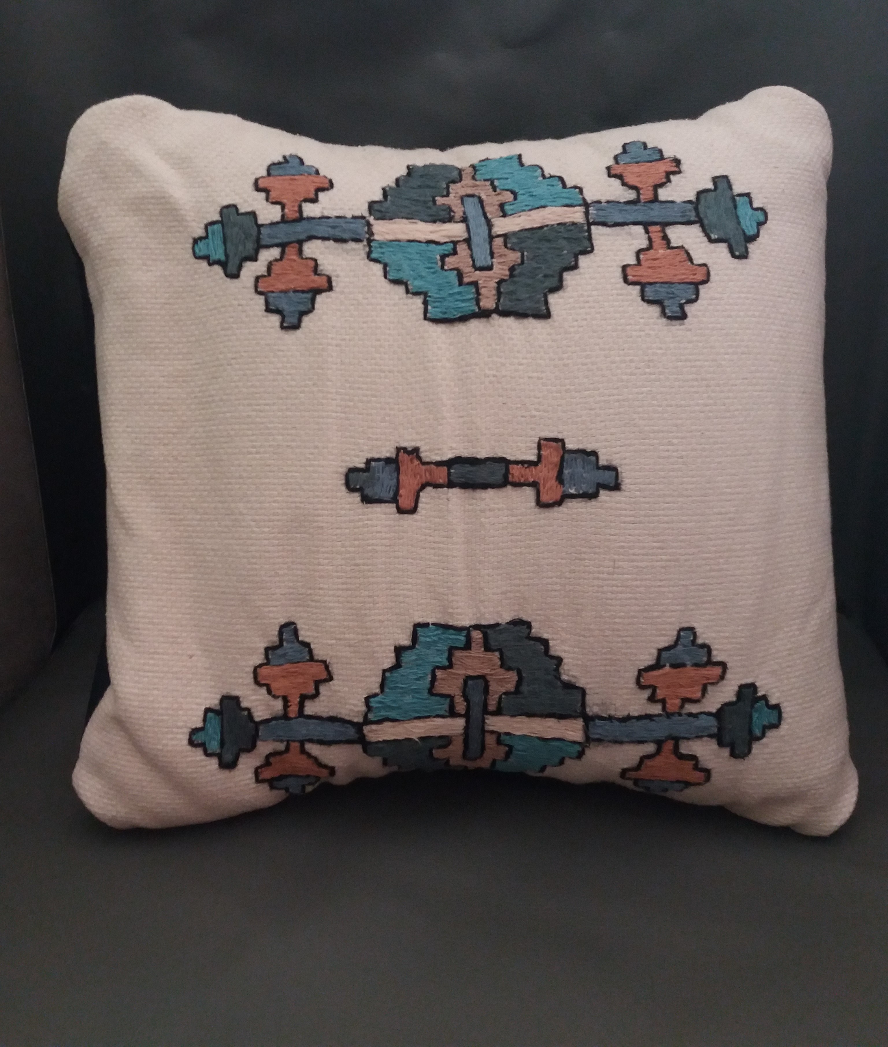 کوسن سوزن‌دوزی